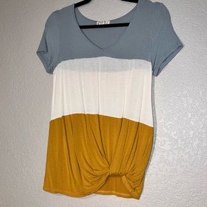 Maurice’s Extra Small Blue and Yellow Color Blocked V Neck Short Sleeve Blouse